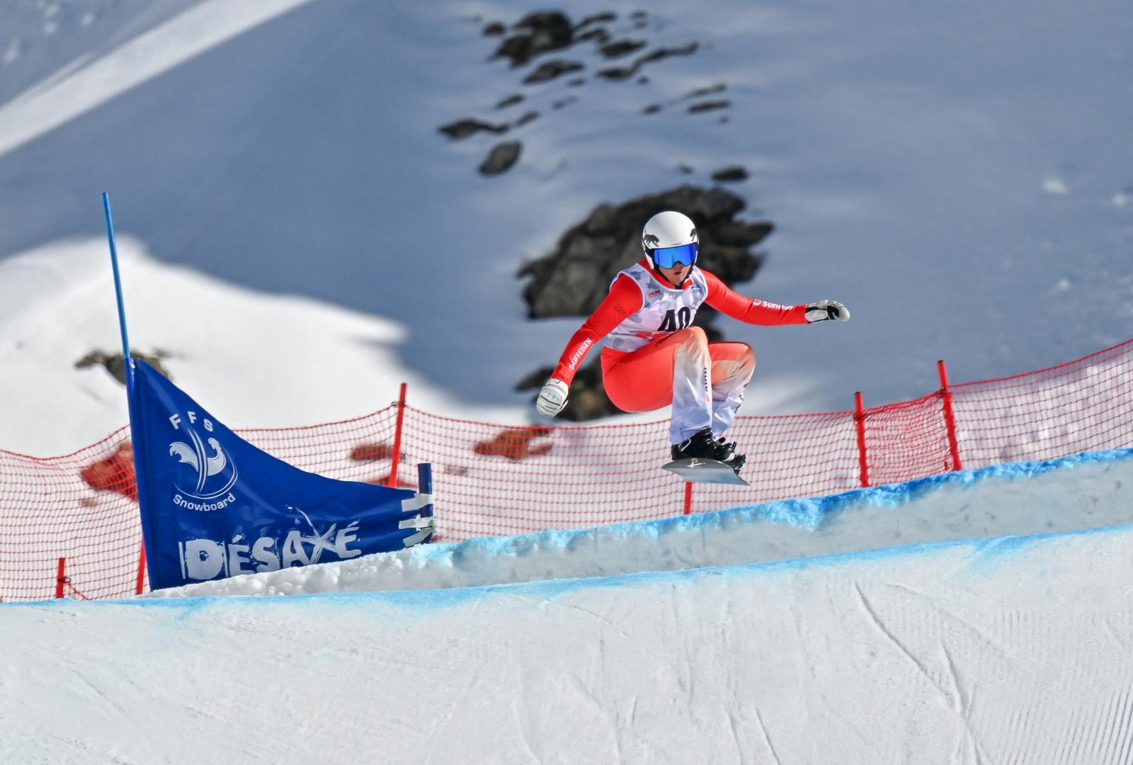 Julian Furrer am Snowboard Cross Start in der Schweiz